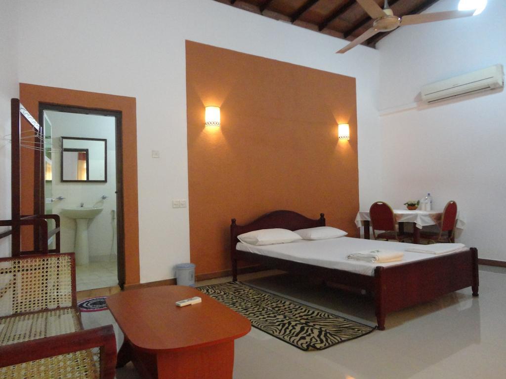 פינאוואלה Green Land Guest House חדר תמונה
